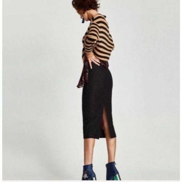 Zara Black High Waist Lace Skirt - Picture 2 of 6